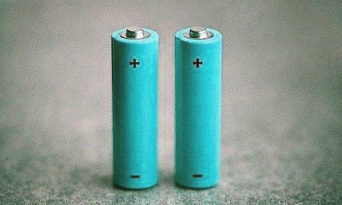 <b>磷酸鐵鋰電池低溫性能如何提高和改善？</b>